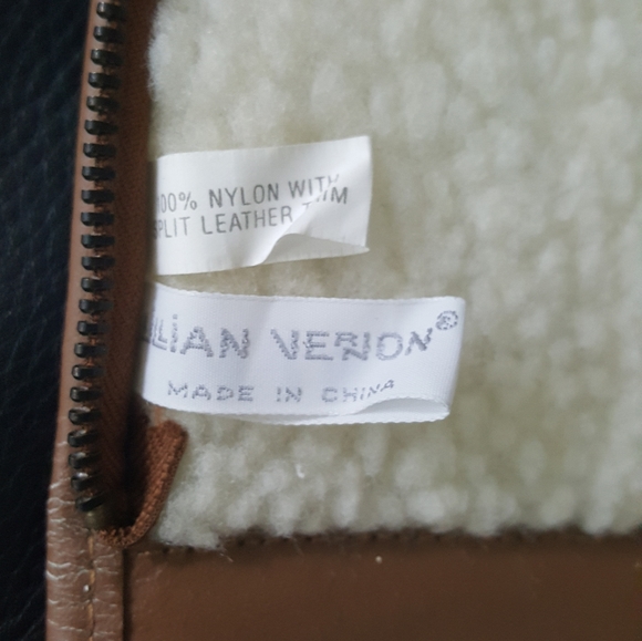 Lillian Vernon. Padded. Zip pouch. Nwot. - Picture 2 of 5